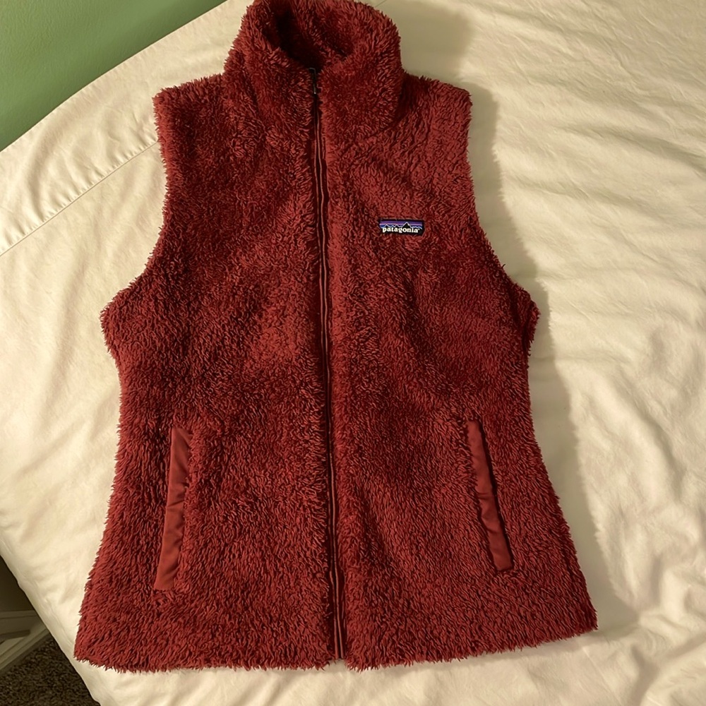 Patagonia vest, burgundy, high pile